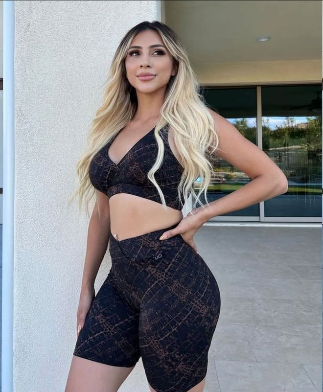 两人的女儿, 陪伴着球哥